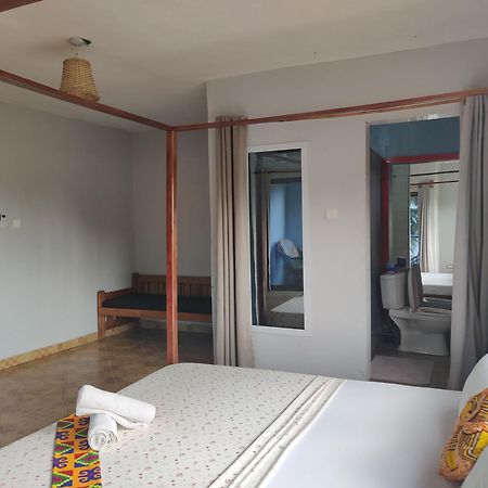 Afiki Hotel Elmina Bagian luar foto