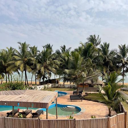 Afiki Hotel Elmina Bagian luar foto