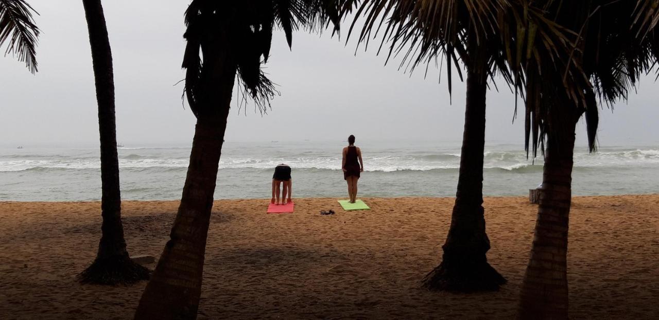 Afiki Hotel Elmina Bagian luar foto