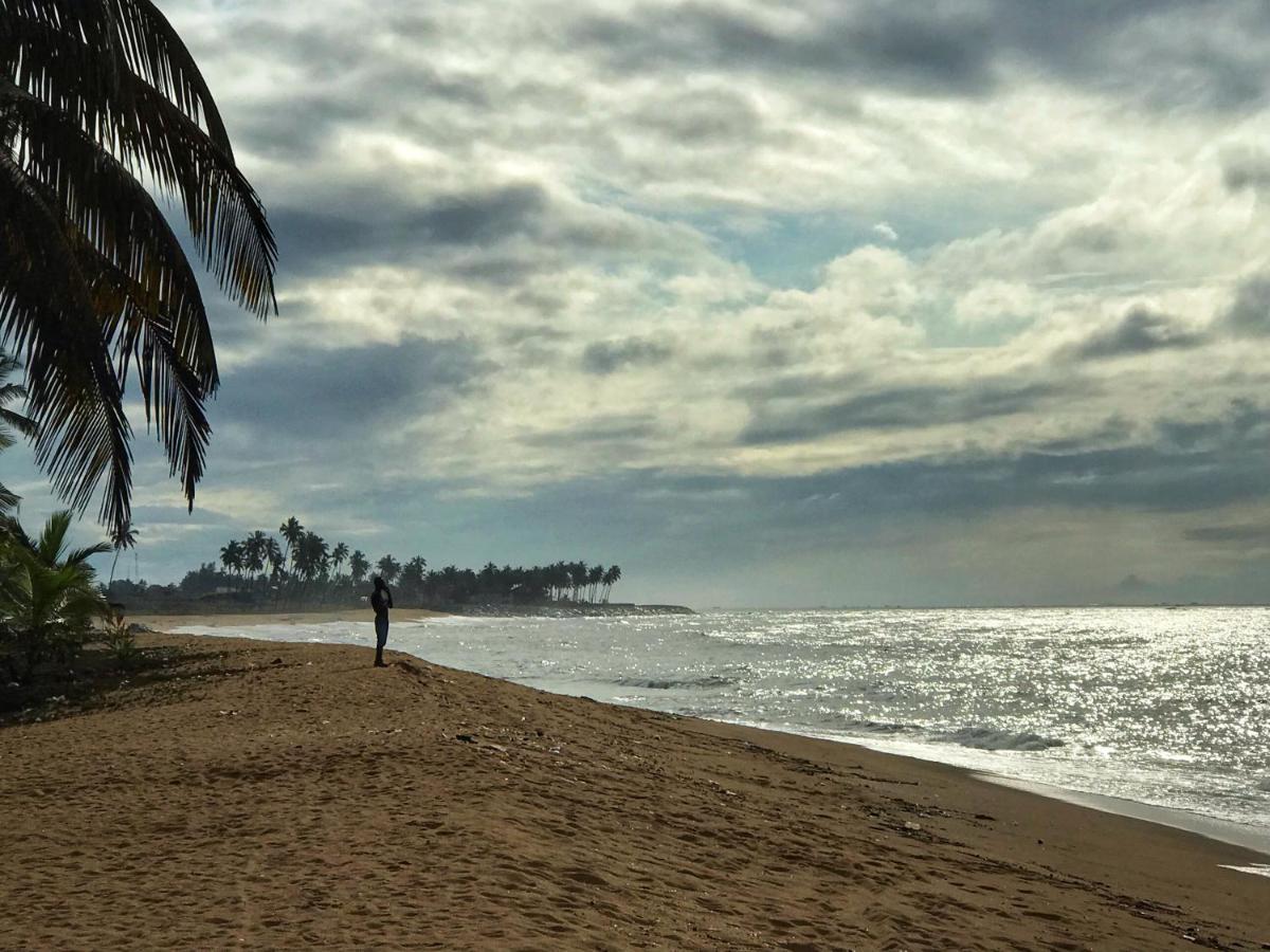 Afiki Hotel Elmina Bagian luar foto