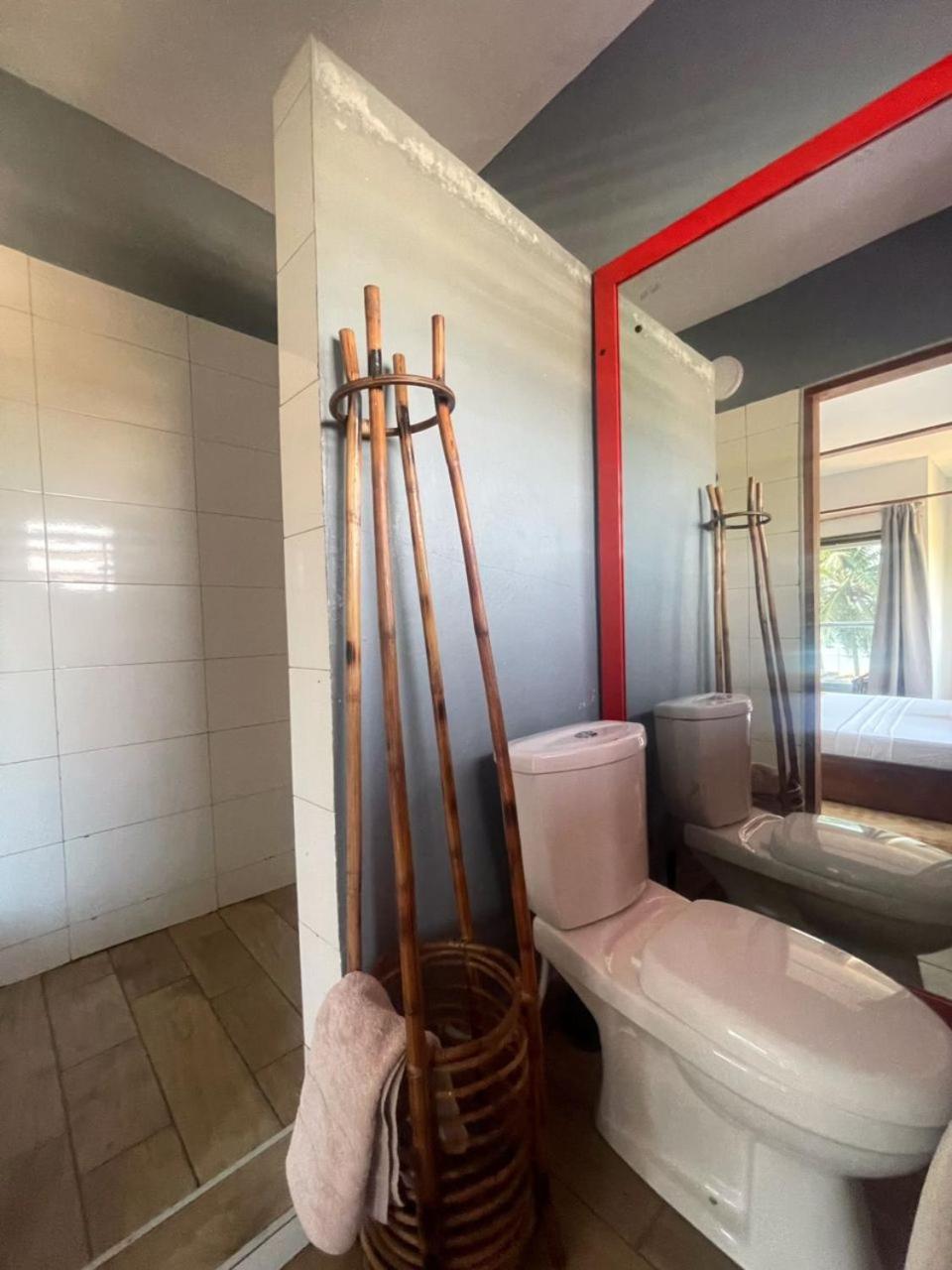 Afiki Hotel Elmina Bagian luar foto