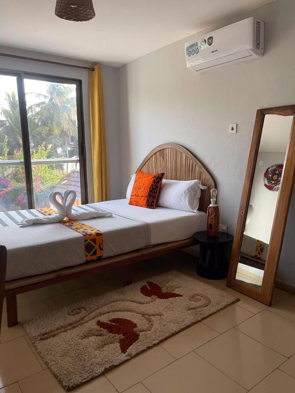 Afiki Hotel Elmina Bagian luar foto
