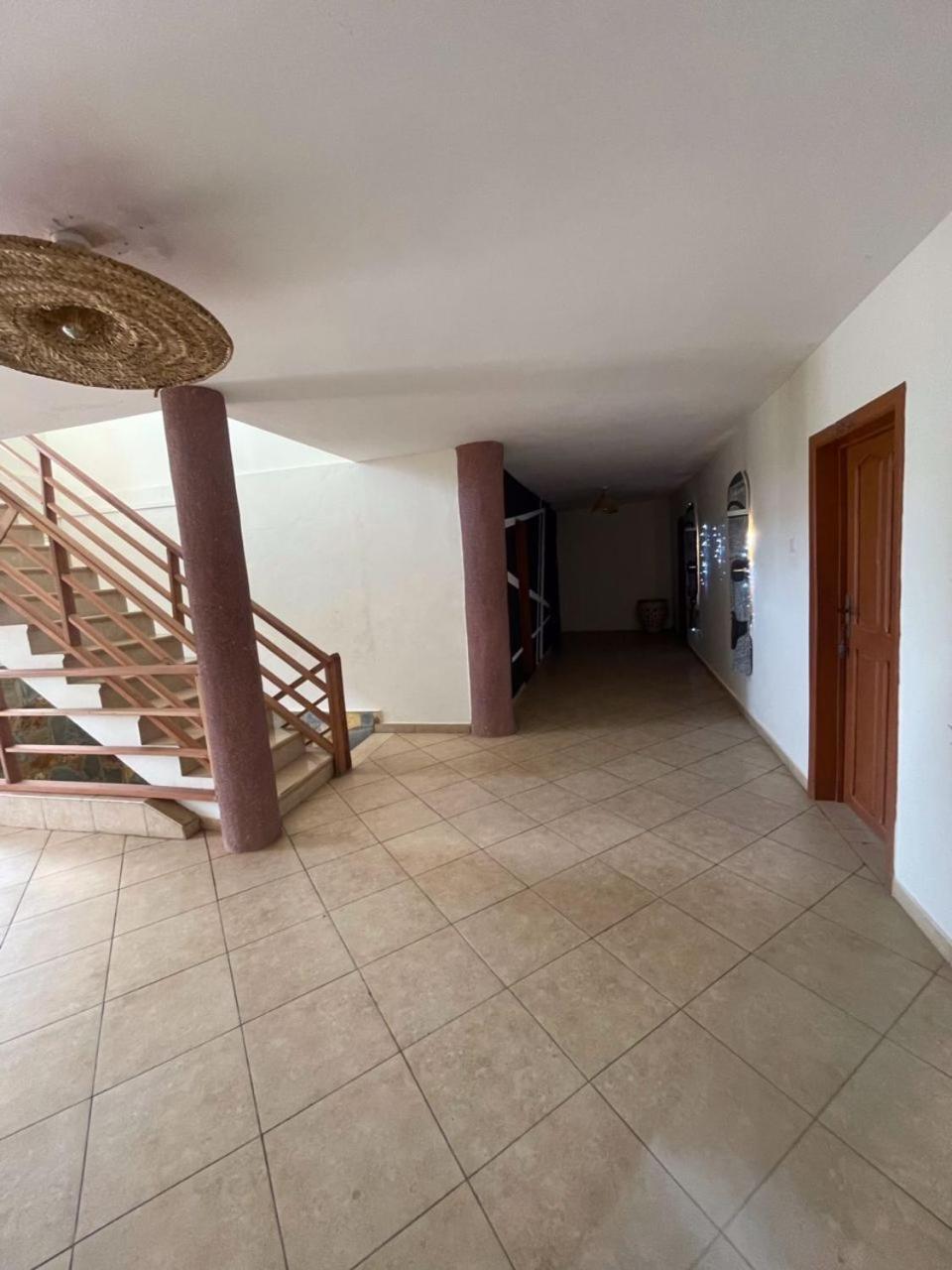 Afiki Hotel Elmina Bagian luar foto