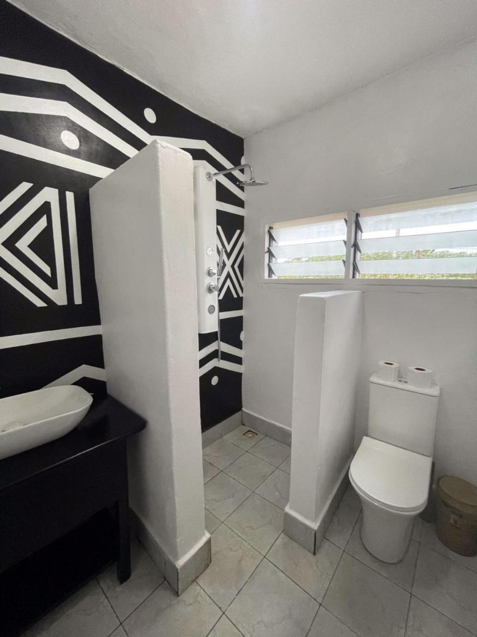 Afiki Hotel Elmina Bagian luar foto