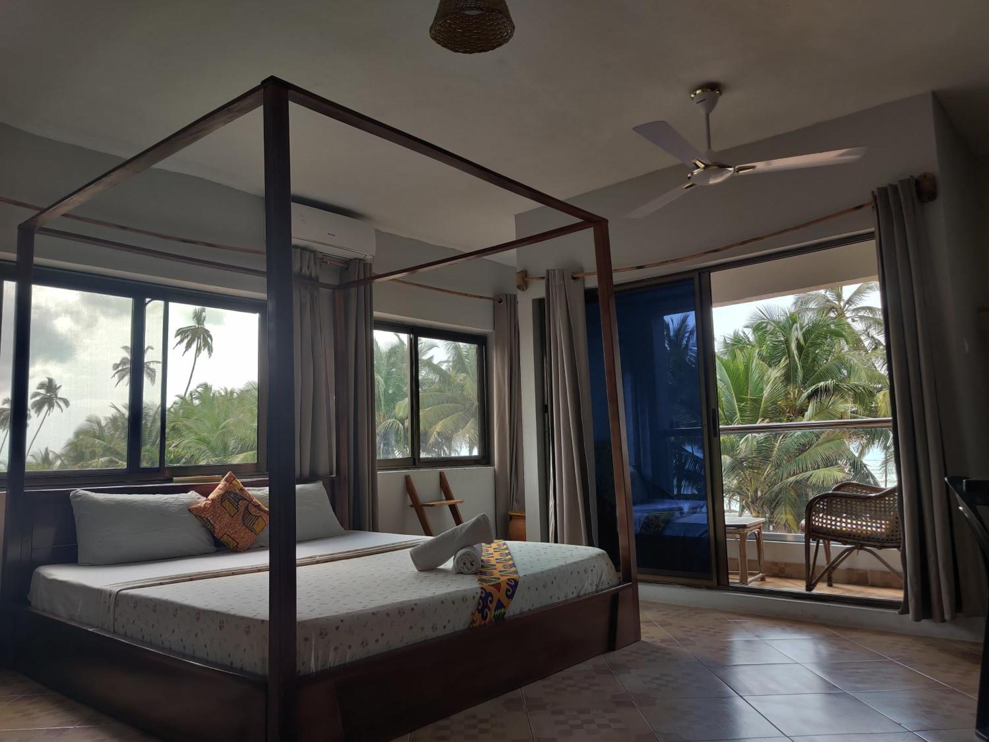 Afiki Hotel Elmina Bagian luar foto