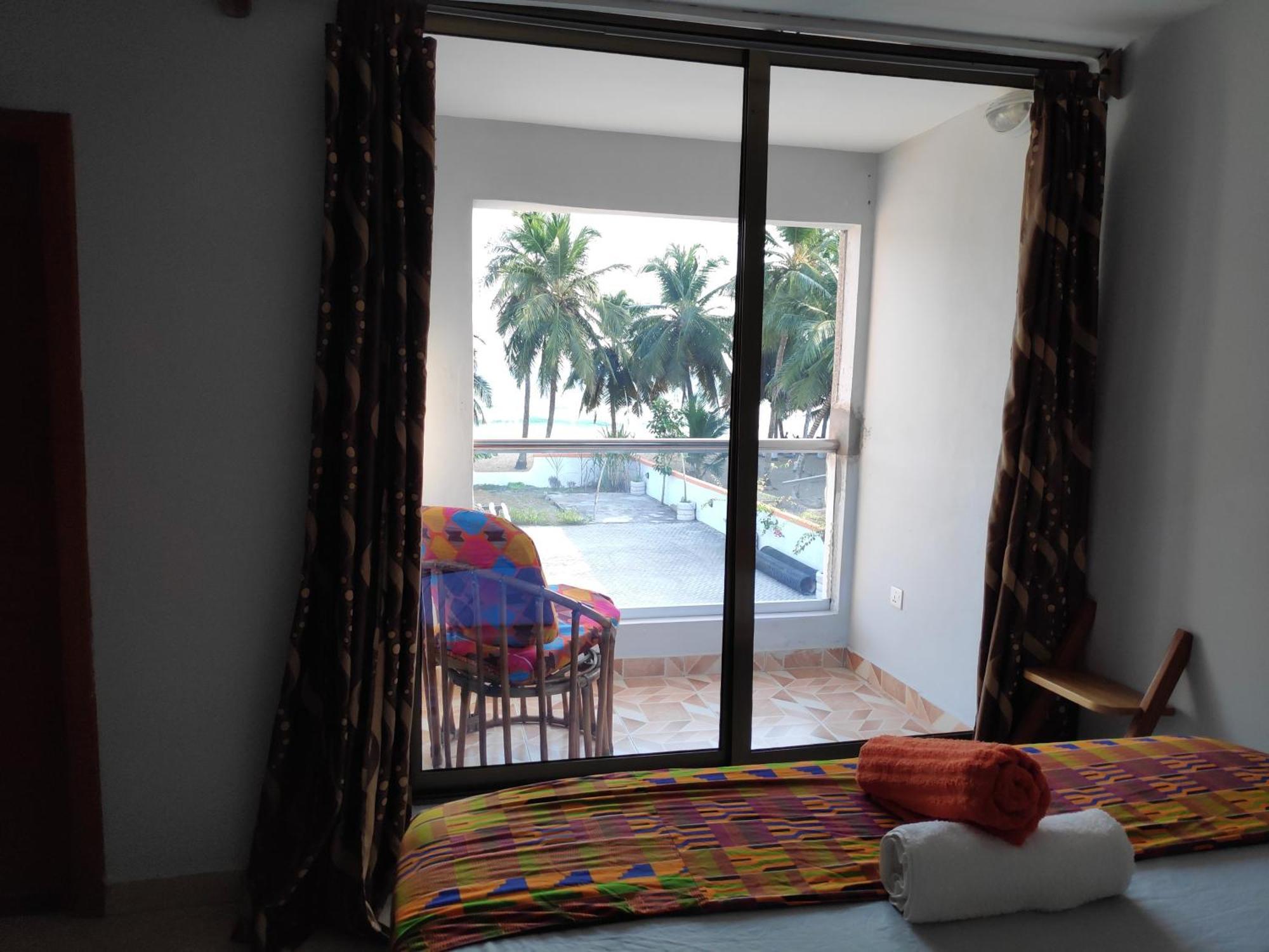 Afiki Hotel Elmina Bagian luar foto