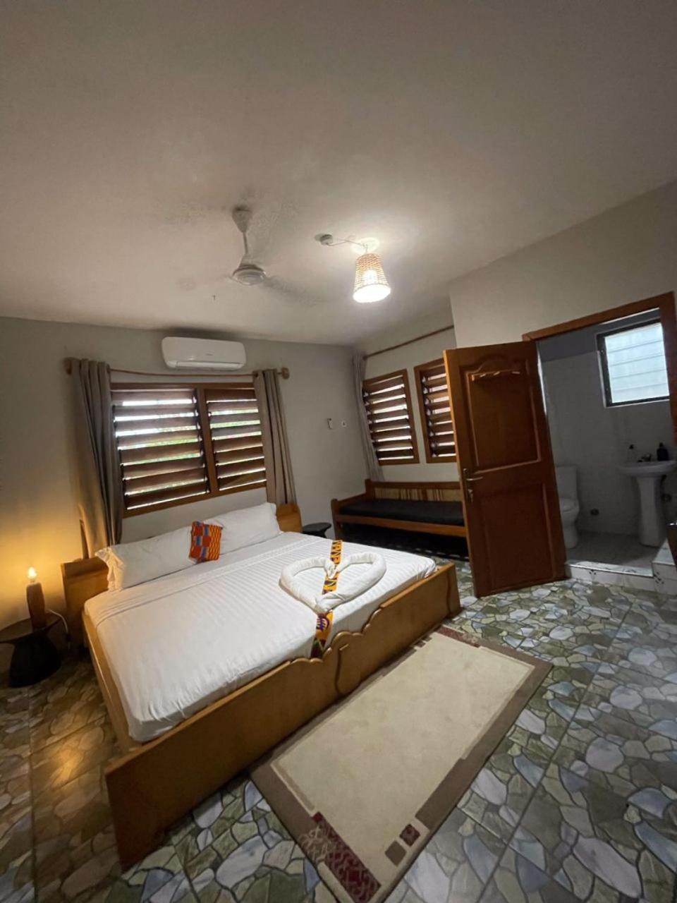 Afiki Hotel Elmina Bagian luar foto