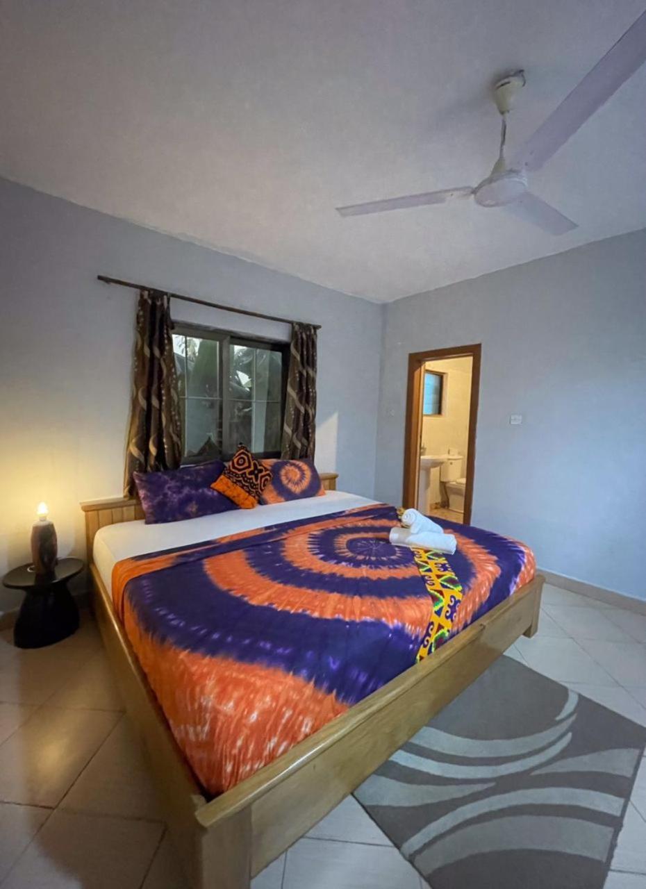 Afiki Hotel Elmina Bagian luar foto